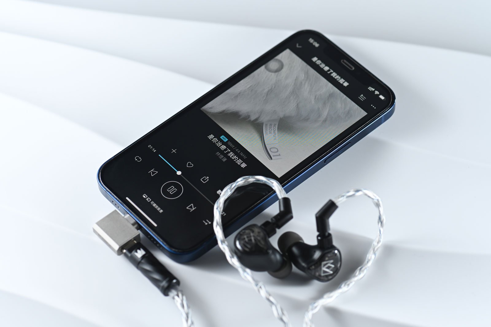 由聽力學博士 Dr. John 創辦的耳機品牌 Noble Audio，每款出品都各具特色，且有明確的目標群眾。像最新推出，首次選用全球最細小 xMEMS 單元型號 Cowell 的 IEM 耳機 XM-1，便專為追求便攜同時高音質的用家而設。採用了 USB-C 端子，且不用額外接駁 USB DAC 便可直駁手機聽歌，十分方便，而且聲音表現也有讓人一聽難忘的地方。