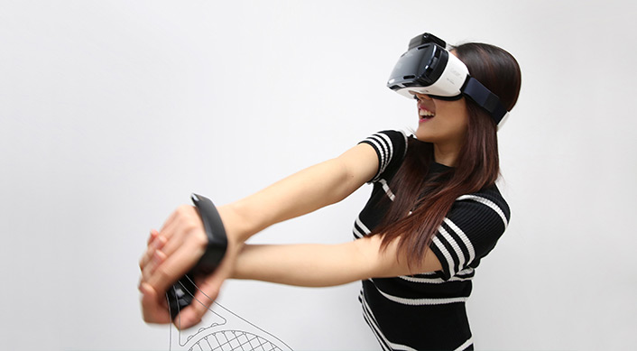 Samsung 新 VR 手掣　玩遊戲更逼真