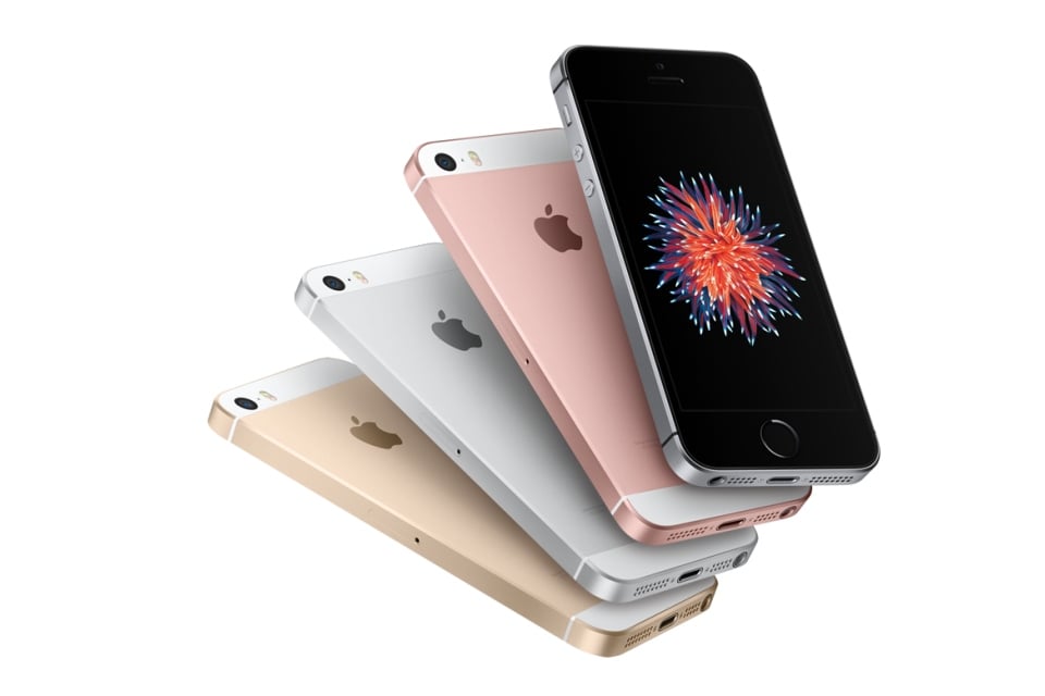 Apple 最新推出的 iPhone SE，定位為入門機款，沿用 iPhone 5s 機身設計，採用以往的 4 吋 Retina 屏幕，而不是 iPhone 6 系列的 Retina HD 屏幕；不過硬件規格就同 iPhone 6 大同小異，換句話說，這部入門機的效能可與旗艦級機款看齊。