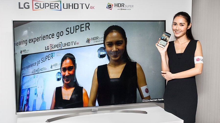 LG 一次過推出了 3 個中高階 Super UHD TV 系列，包括 UH9500、UH8500 及 UH7700，見到型號名的「UH」就知道是 4K 解像度，新機採用了 IPS 量子顯示技術、全新 webOS 3.0 智能系統。繼上年率先推出支援 HDR 的 OLED 電視 EG9650 之後，今次 2016 年的 3 個新系列亦全部支援 HDR，除了較為普及、要求較低的 HDR10之外，今次仲支援 Dolby Vision 這個較高要求的 HDR 規格，可以呈現畫面原本的高動態同光暗層次。