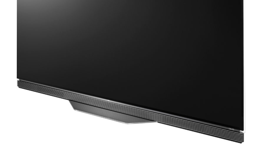 LG 剛剛在香港推出了 SUPER UHD TV 三個新系列，而另一個主力的 OLED 電視系列就剛剛宣佈在日本推出，新機同樣具備 4K 解像度、支援 Dolby Vision 的 HDR 規格，不過就再多了 Netflix 認證，利用遙控及智能介面通過 Netflix 串流睇片就更方便。