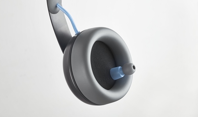 由於每個人的聽感都不同，最好買耳機前，在耳機專賣店實際試聽清楚。筆者最近在集資平台 Kickstarter 發現一款耳機 Nura 正在集資，設計相當新穎，支援耳道辨識技術，利用耳道就能確認到個人身分，加上內置音色調節功能，不同人士佩戴 Nura，音色也會有顯著的不同。