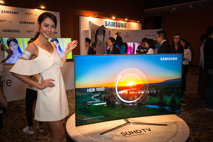 Samsung 今次舉行的發佈會產品陣容可算極之鼎盛，幾乎將整個 2016 年的電視系列一次過「晒冷」，總共有 9 個系列共 26 個尺寸型號，會陸續於 5 月至 7 月正式推出市場。而當中主力當然是 4K 電視系列，當中 SUHD TV 系列更會支援高規格的「HDR 1000」高動態範圍影像。