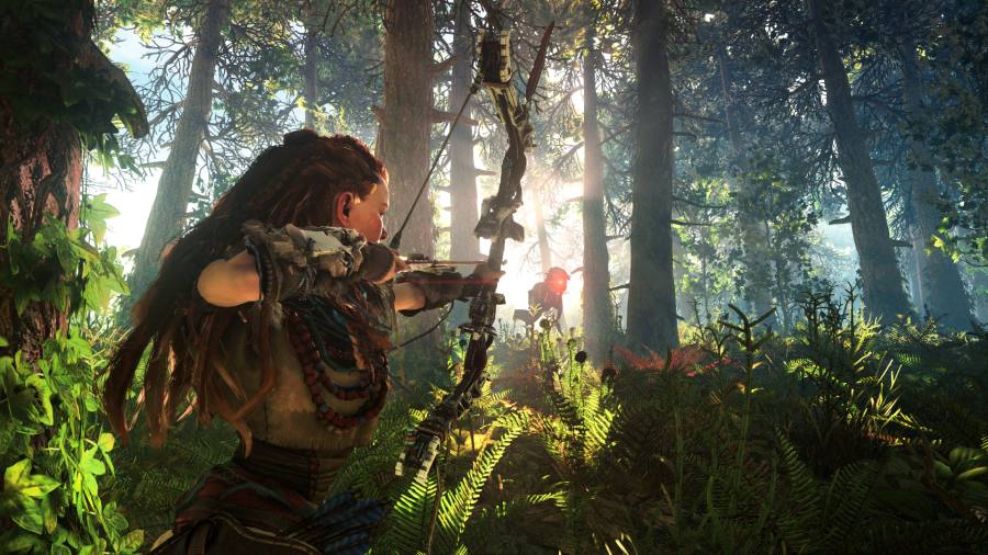 PS4 獨佔遊戲《Horizon Zero Dawn》是遊戲開發商 Guerilla Games 的全新作品，由《KillZone》開發團隊所製作，是一款類似《Monster Hunter》的動作狩獵遊戲。在 E3 遊戲展前夕發佈這條預告片，並且公佈發售日期為下年 2 月 28 日。