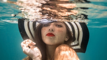 【光影遨遊】不停思考事物在水中的模樣　水底攝影師：Jenna Martin