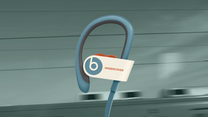 Beats × Undercover 聯乘推 Powerbeats² Wireless 限量耳機