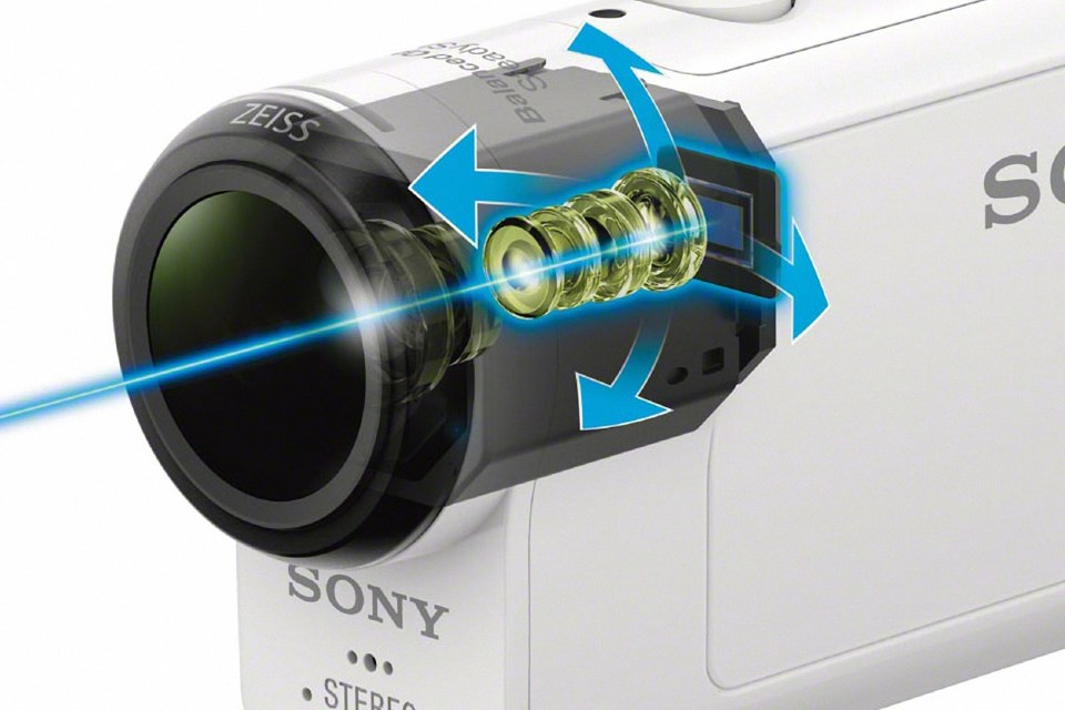 炎炎夏日，不少熱愛戶外活動的人都會買部 Action Cam，方便隨身攝錄。最近 Sony 推出全新 4K Action Cam──FDR-X3000，是去年 FDR-X1000V 的後繼機，引進新一代光學防手震技術，在 4K 拍攝和高速攝錄時，更有效地抑制相機晃動而造成影像模糊的情況。