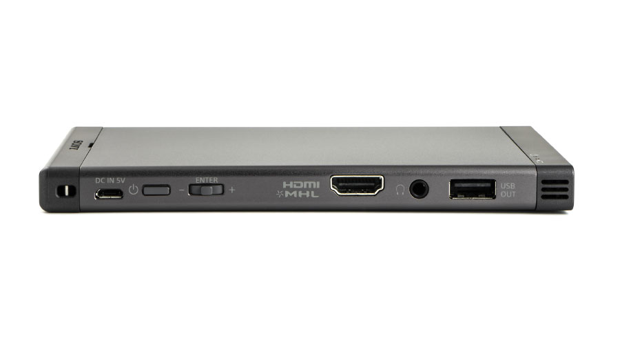 Sony 上年推出了微型投影機 MP-CL1，今次新推出的 MP-CL1A 加入了藍牙功能，可以方便接駁外置喇叭，配合 1,920×720 解像度以及最大 120 吋的投影畫面，以小型器材就可以建構一個私人影院。