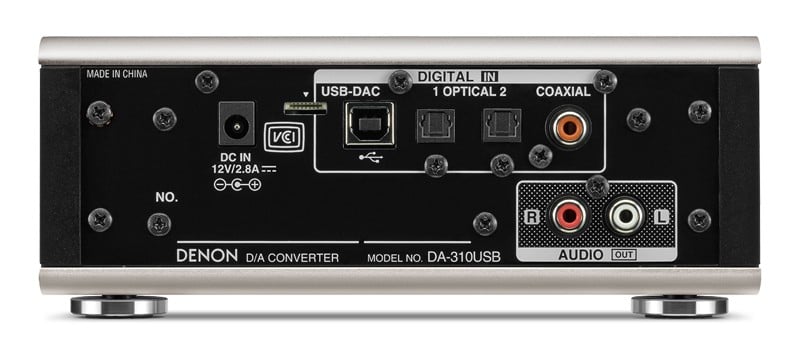 Denon 上年推出 DCD-50 加 PMA-50 的 CD+DAC / 擴音機組合，外形和功能都大受好評。之後 DRA-100 網絡擴音機亦採用了類似設計。今次最新推出的 USB DAC 連耳擴 DA-310USB 就再接再厲，除了改用統一的型格新設計之外，解碼功能都有不少提升。新機將於 12 月在日本推出，預計售價為 68,000 日圓（約 $5,000 港元）。