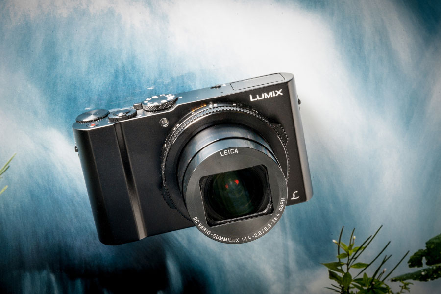 Panasonic 今次一口氣在香港推出了 3 款全新數碼相機，當中 G85 是 G 系列無反最新型號，LX10 則是作為 LX100 的輕便反 mon 版本，而同 LX10 一樣採用 1 吋感光元件的 FZ2500 則是 FZ1000 的後繼機款，擁有高達 20 倍光學變焦並且支援 4K 攝錄。
