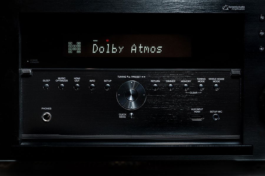 講到最近的 AV 擴音機，大家第一時間想到的功能可能就是 Dolby Atmos。其實近年 AV 擴音機的規格同功能發展很快，除了支援新一代環繞聲格式之外，還有很多實用的聲畫、音樂同網絡功能，令大家睇戲、播歌更方便，而且享受到更佳的聲畫效果，大家選購的時候記得要留意一下！