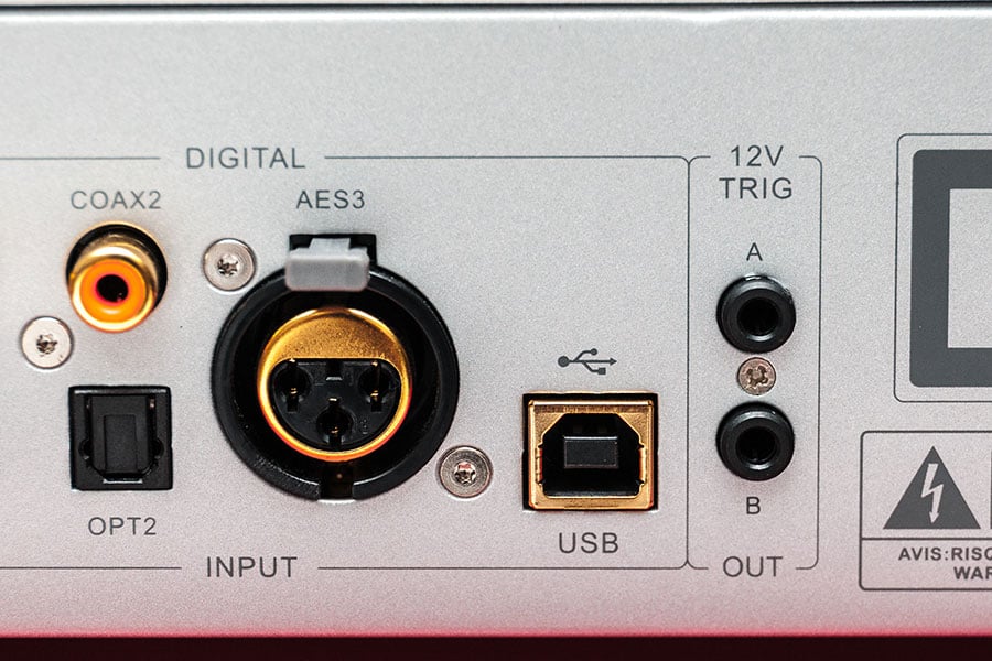 Audiolab 這個英國品牌，自從 1980 年代創立時推出的 8000A 合併擴音機開始，一直都是高性價比之選。今次推出的 8300CD CD 播放機和 8300A 合拼擴音機，除了加強了功能之外，線路亦經過重新設計，究竟這個新「組合」可以有點樣的表現？