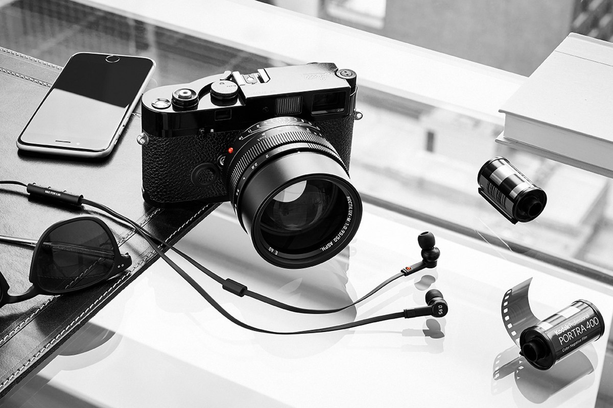 Leica 是擁有超過百年歷史的相機廠，最近竟然踩過界推出耳機產品？原來是與美國新晉耳機潮牌 Master & Dynamic 攜手合作，共同製造出 3 款具代表性的「0.95」系列耳機。
