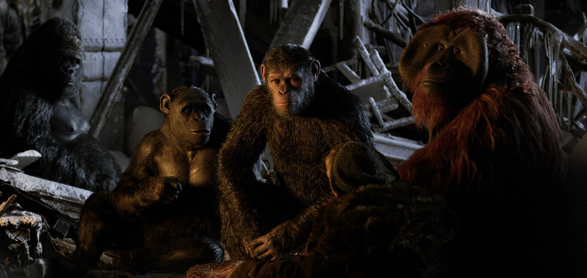 重溫一下歷史：《猿人襲地球》（Planet of the Apes）原本有 5 集，是 1968 至 1973 年的出品，最大的影響可能是那個時裝品牌。添布頓於 2001 年以他獨特的美學風格翻拍，一集完，口碑好壞參半。過了 10 年，即 2011 年，系列重啟（Reboot），和添布頓那部一樣名為《猿人爭霸戰》，已上映了兩集，副題分別為「猩凶革命」和「猩凶崛起」。以 3 年一部的進度，數數手指，今年第 3 集又蓄勢待發，名為「猩凶巨戰」（War for the Planet of the Apes），電影安排在 7 月 13 日上映，這個時候不如先看看花絮。
