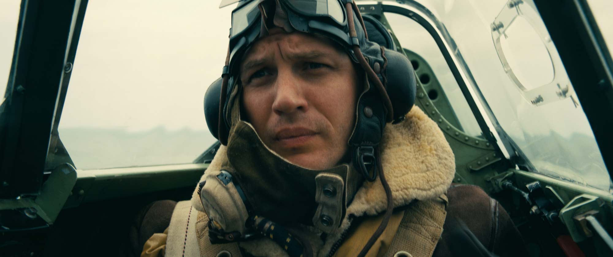 Christopher Nolan 終於要拍戰爭片了，很難不叫人好奇，無論你是否喜歡他。Christoper Nolan 是一個不甘平凡的導演，看他的作品，總有別出心裁的敘事形式，對於技術上的要求也特別高。《鄧寇克大行動》（Dunkirk）這類二戰電影落到他的手裡，又會拍成怎樣？