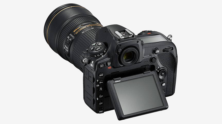 Nikon D850 正式公佈，$3,296.95 美元的售價可算是幾大的驚喜，換算港紙大約 $25,800。同當初預計要二萬尾、甚至三萬頭的價錢平了一截；同 Canon 5D IV 剛推出時差不多。今次 D850 像素提升到 4,570 萬，採用了與旗艦機 D5 一樣的 153 點對焦系統，如此高像素之下可以達到 7fps（加手柄及 EN-EL18b 電池更可達 9fps）的高速連拍，單睇呢幾樣規格已經幾強。不過 D850 的升級其實唔止呢幾樣，今次就同大家詳細分析一下比較重要的升級，睇下呢部高像素新機係咪值得入手？