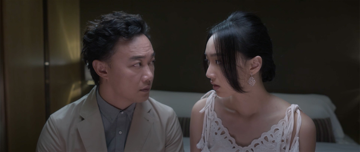 網絡顛覆了我們看電視劇的模式。ViuTV 找來莊梅岩編劇，陳志發導演，陳奕迅做男主角的《短暫的婚姻》，雖只有短短五集，有多少人又能周一至周五，乖乖坐在家裡從頭看到尾？還是像我一樣在網上重看，用兩天時間看完整套劇？我想應該是後者居多吧。