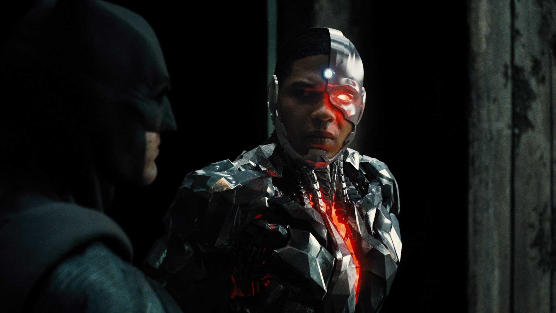可能《蝙蝠俠對超人：正義曙光》（Batman v Superman: Dawn of Justice）留下的陰影太大，入場看 DC 的漫畫英雄電影總是有點戰戰競競，擔心又會「中伏」。《正義聯盟》（Justice League）令人期待，因為觀眾好像特別喜歡「大堆頭」，「大堆頭」就代表會「打餐勁」，娛樂性不會低到哪裡去。結果呢？