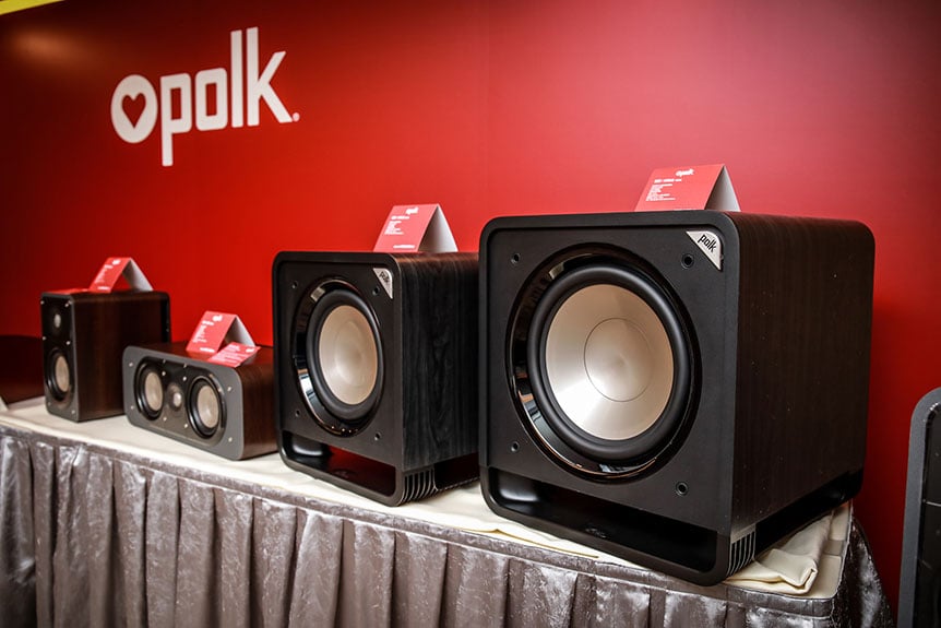 今年初 Polk Audio 的總公司 Sound United 收購了 D+M 集團，令到旗下集齊了 Polk Audio、Definitive Technology、Boston Acoustics、Denon、Marantz 等等影音名牌，組成了一個強勁的「影音聯盟」。香港方面剛剛也舉行了發佈會，宣佈相關品牌業務的轉變，Denon、Marantz 以及上述幾個牌子都變成由 Sound United 主理，一系列新產品會在年尾以及下年初陸續抵港！