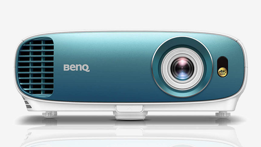 BenQ 之前推出的 W1700 是市面上其中一款售價最便宜的 4K 投影機，街價大約萬五蚊左右。今次最新推出的 TK800 更加創出新低價，$39,900 新台幣（約港幣 $10,800）的售價，就已經支援 4K 解像度以及 HDR 高動態畫面，對於想試玩吓 4K 投影的入門用家來說相當抵玩，而且今次新機內置了「足球模式」，亦都食正了今年世界盃的熱潮。