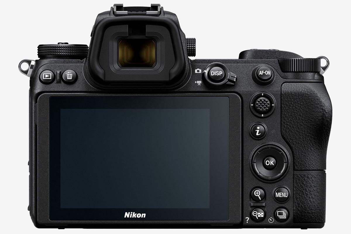 Nikon 今次動作好快，上星期剛剛正式公佈了自家首個全片幅無反 Z 系列，今個星期就已經在香港舉行了發佈會。高像素的 Z7 會在 9 月尾見街，而 Z6 就要等到 11 月尾先正式發售，不過暫時未有香港定價，大家可以參考返另文的美金售價。文迪作為 Nikon 同 Sony 的（前）雙修用家，比起單睇 spec，今次實際拎上手試過之後有更深的體會。Nikon Z 的「攝影體驗」相當不錯，雖然某些設計同功能仍有進步空間，不過可以明顯感受到 Nikon 這個第一代無反 Z 是一部用心製作的相機，而不是急就章的作品。