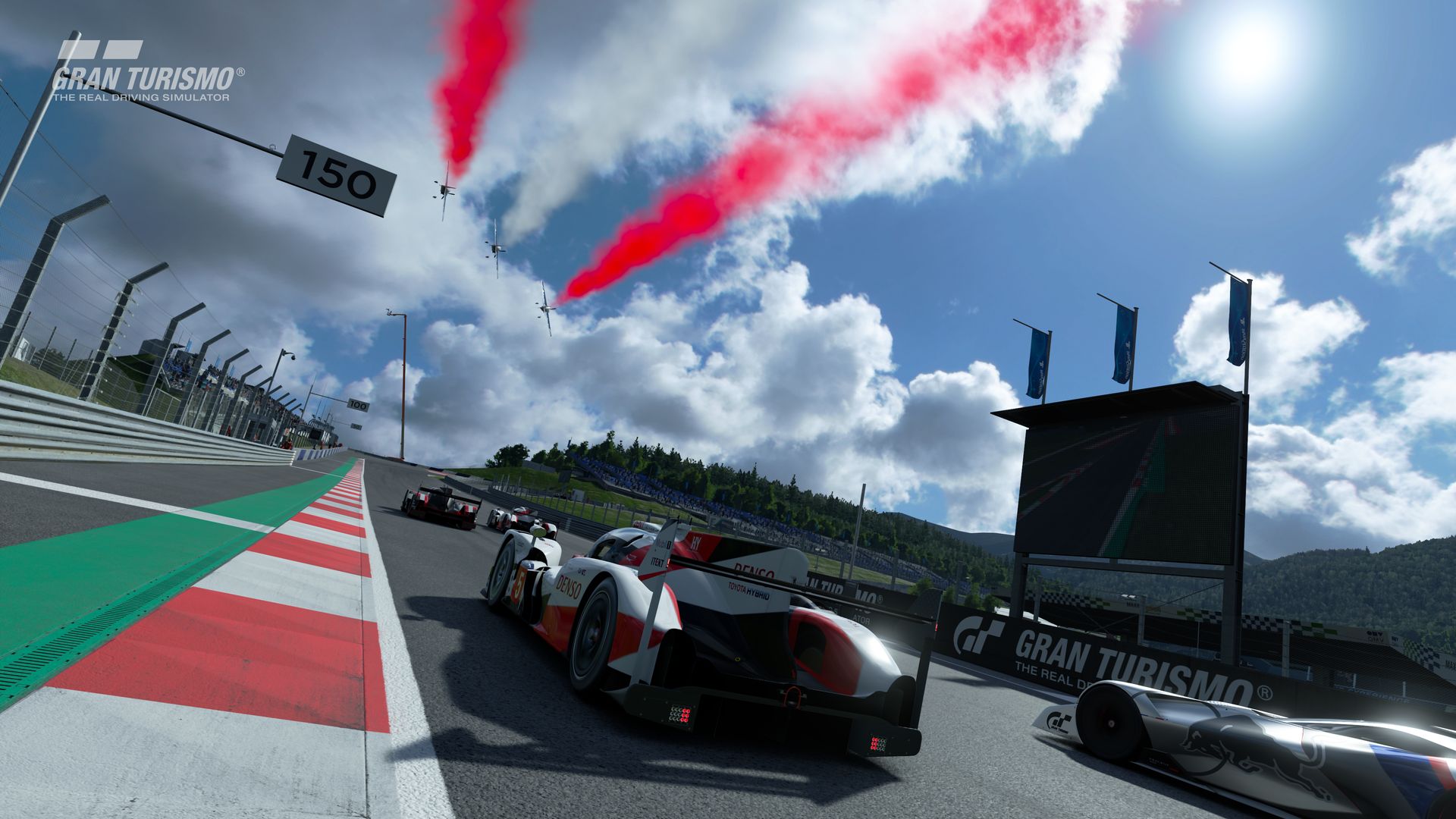 最近 PS4 獨佔遊戲《Gran Turismo Sport》推出了 8 月份更新檔案，特別追加了「在賽車史上留名的老牌賽車」，一共有 8 款！