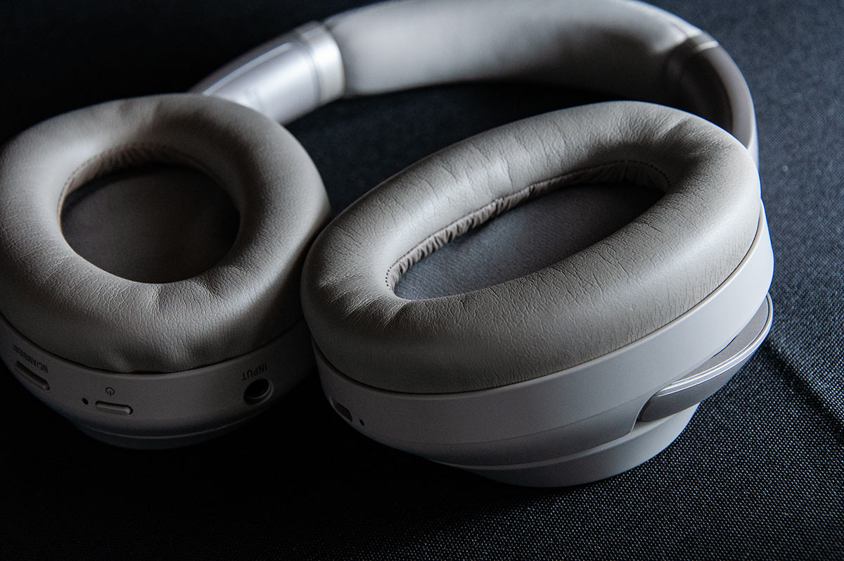 Sony 於德國柏林 IFA 消費電子展展示一系列新品，最新的頭戴式藍牙降噪耳機 WH-1000XM3 正式抵港。已經發展到第三代了，不僅有更出色的降噪能力，而且音質表現和佩戴舒適度都比上代有所提升。