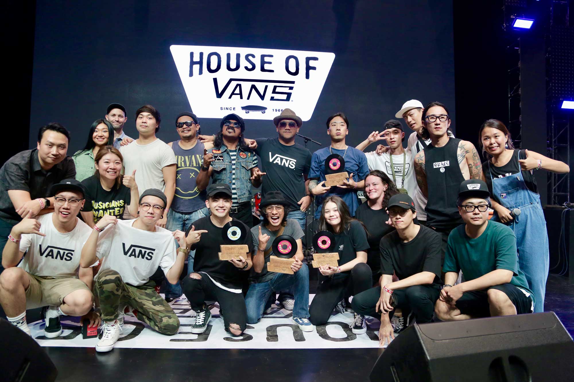 雖然嚴格來說 House of Vans 並不是一個音樂節，但我想，這也是一個樂迷會喜歡參與的活動。事實上，現在世界各地的音樂節都不只有音樂，也有很多音樂以外的活動、工作坊，可以說是著重體驗多於一切，跟你去看一個 artist 的專場演出，多少有點不同。