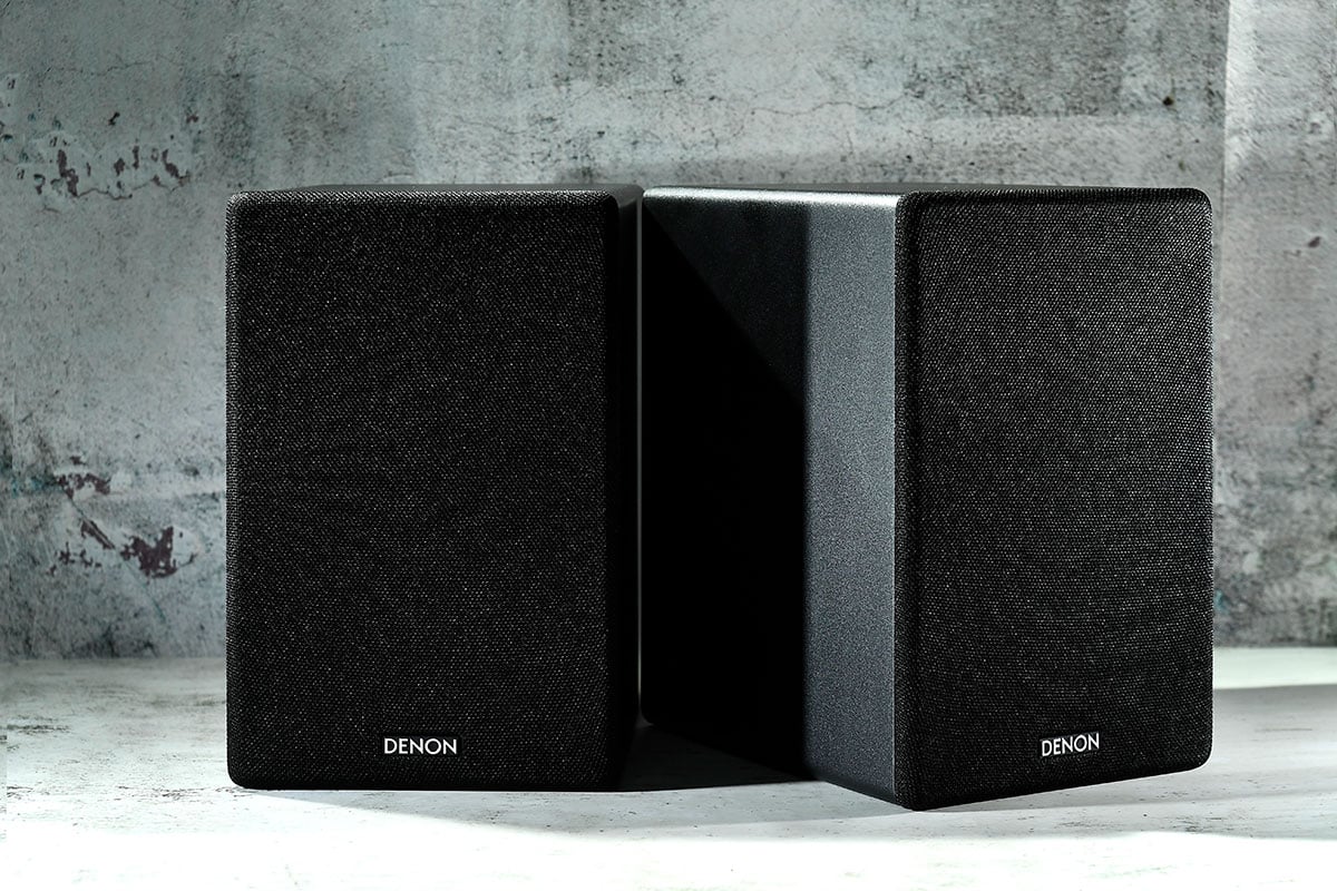 Denon 的 HEOS 功能在自家 AV 擴音機上面已經好普及，今次終於將這個實用功能應用到 CEOL 系列網絡 Hi-Fi 系統上面。最新的 CEOL N10 除了配備 HEOS 之外，還支援 AirPlay 2、藍牙、CD 播放、收音機及網絡收音機功能，配套喇叭都經過重新設計提升音質，可以話係一次幾全面的升級。