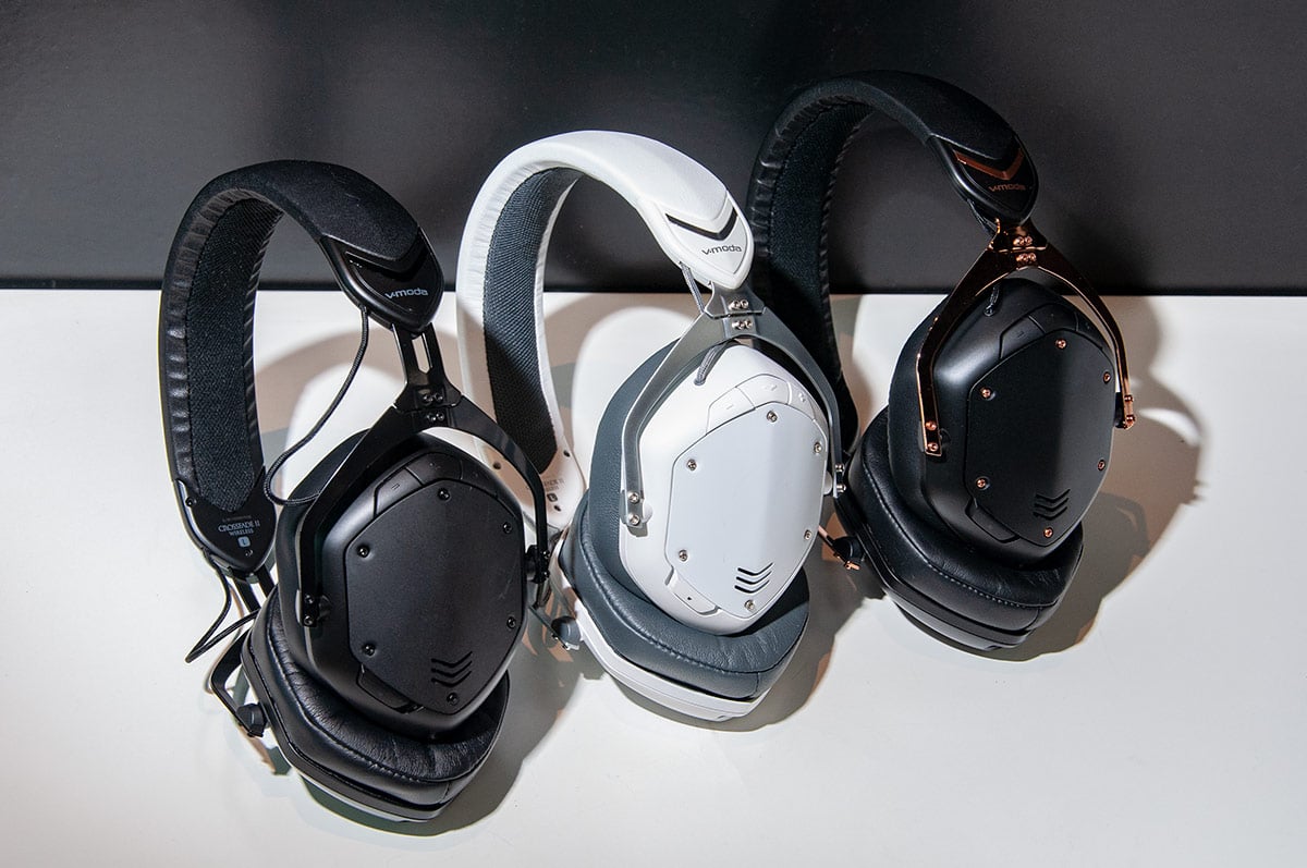 去年 V-MODA 推出 Crossfade 2 Wireless 頭戴式耳機，可能聽取了用家的意見，事隔一年加推升級版，名為 Crossfade 2 Wireless Codex，支援 aptX 和 SBC 藍牙編碼之外，特別追加 AAC 編碼，為蘋果用家帶來更佳的音質表現。