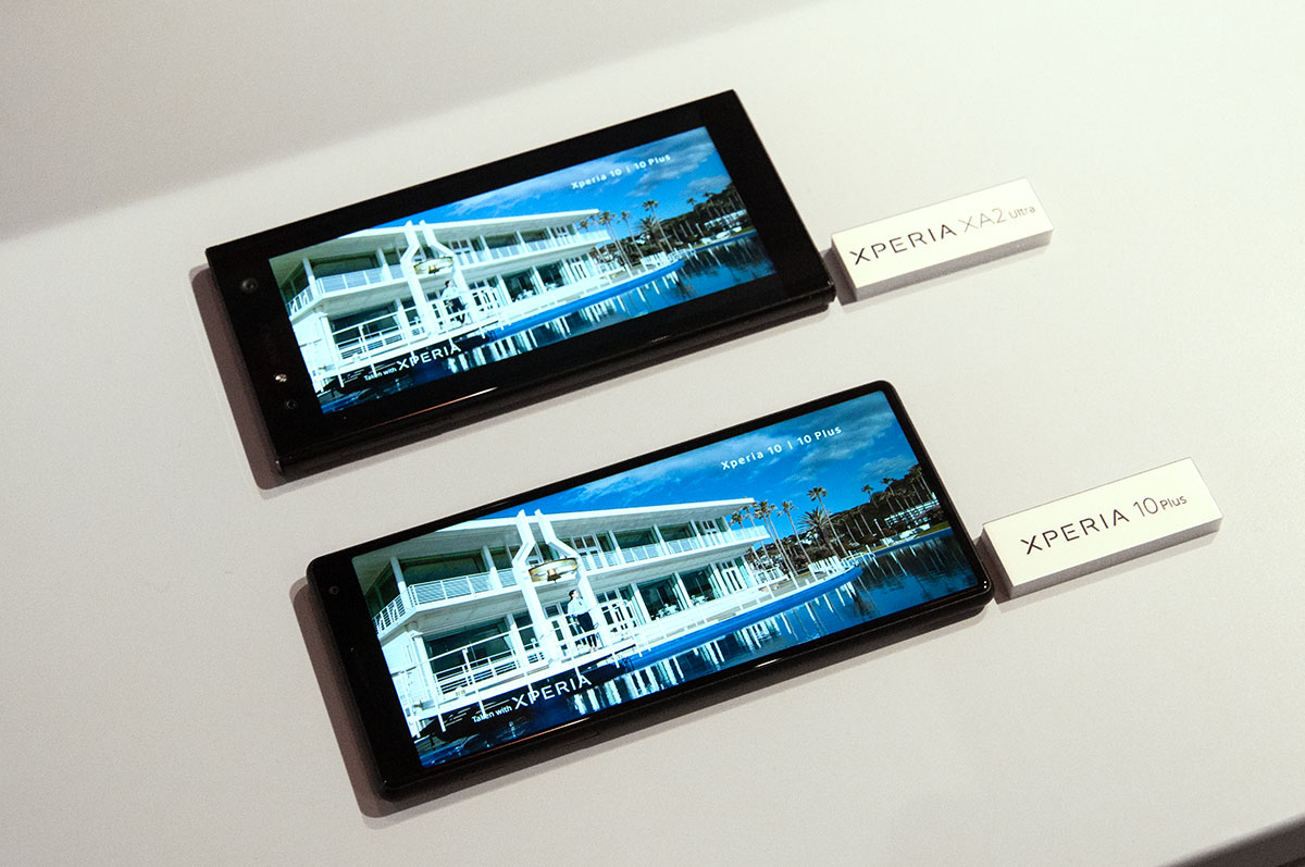 Sony 於 MWC 2019 發表了 Xperia 1、Xperia 10 及 Xperia 10 Plus，新旗艦 Xperia 1 未有上市日期，但中階機 Xperia 10 及 Xperia 10 Plus 日前已抵港並舉行了產品發佈會，將於 3 月 1 日正式開賣。