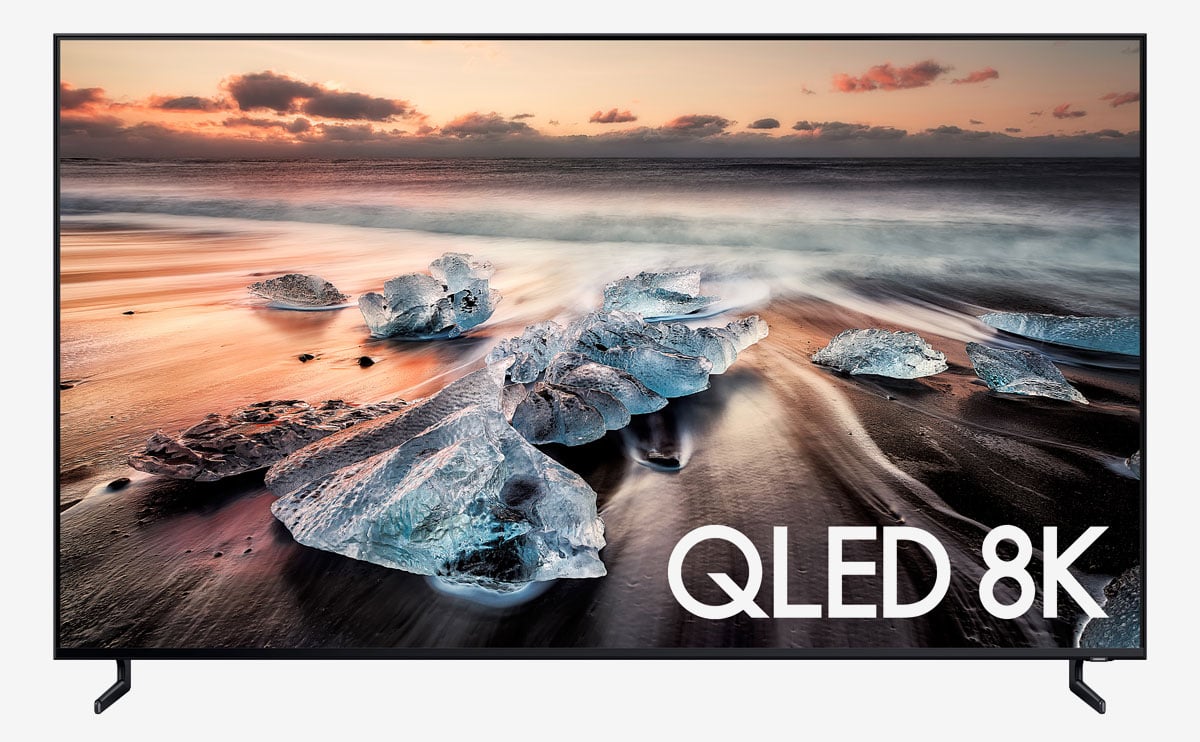 近年講到高階或者旗艦級電視，主要會用到的面板技術就是 QLED 和 OLED，前者通過採用量子點，帶來超純淨色彩和廣闊色域、同時保持高亮度；後者利用自發光的有機 OLED，可以獲得最深沉的黑色以及極高對比度。究竟這種「光明」與「黑暗」的大對決，哪一種最有優勢、用家又應該如何選擇？以下就同大家介紹一下兩者的原理，從畫質、設計等各個方面詳細比較，可以更容易揀到心水電視。