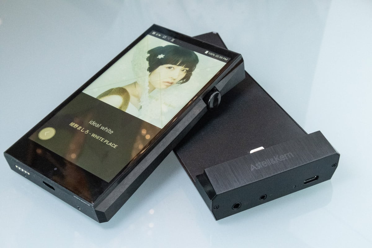 韓國著名 DAP 品牌 Astell&Kern，繼 2017 年推出旗艦型號 A&ultima SP1000 之後，經過兩年時間的開發，新一代旗艦機皇 A&ultima SP2000 終於誕生，其硬件規格比起 SP1000 有大躍進提升，改用全新解碼晶片及線路設計，但售價卻跟上代一樣。