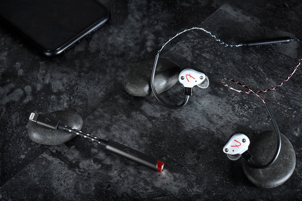 【評測】Fender PureSonic Wired + AE1i Audio Enhancer：聽歌通話更好方案