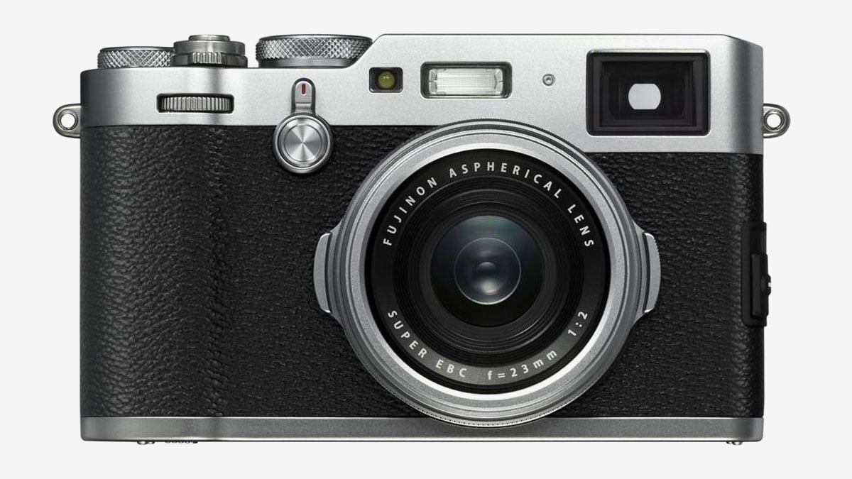 Fujifilm X100 係文迪其中一部最想買，最後沒有買成的相機。復古的外形、懷舊的操控、出色的畫質、方便的數碼成像，當然最重要係 Fujifilm 迷人的仿菲林色彩，X100 系列可算是最終極的「文青相機」之一，要樣要樣，要靚相有靚相。最新第 5 代的 X100V 今年剛剛推出，今次就同大家比較一下由初代 X100 到之後的 X100S、X100T、X100F 以及 X100V 的設計、規格和功能變化，究竟哪一部值得買？