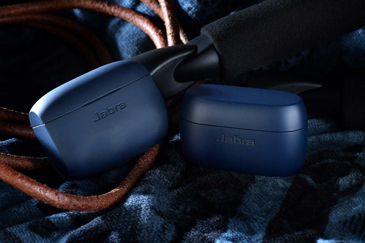 丹麥耳機品牌 Jabra 推出新一代真無線運動耳機 Elite Active 75t，相比起上一代，唔只外形更輕巧，續航力也更持久，最重要是音質提升遠超預期。在各方面也有明顯升級，就連細微之處都能找到進步，絕對是有誠意的升級之作。