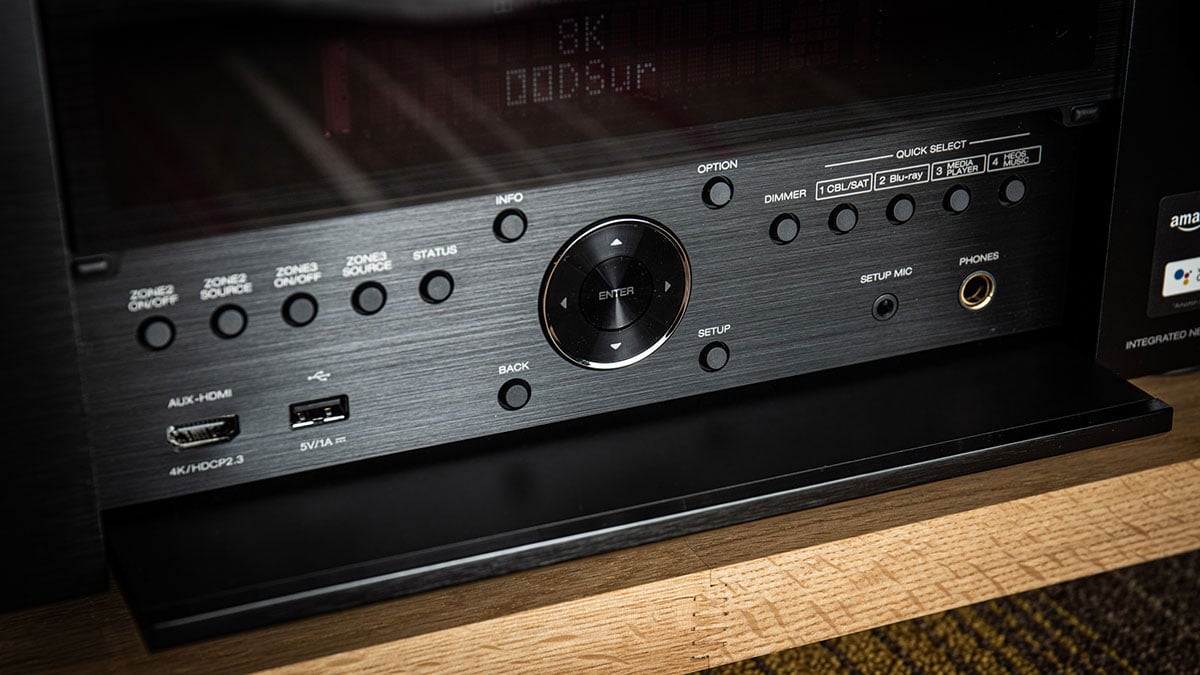 Denon 新一代 A/V 擴音機開始陸續到港，當中最高階的型號就是 AVC-X6700H，除了支援 8K 解像度之外，更會在稍後升級 firmware 支援 DTS:X Pro 這款最新的 3D 音效格式。11.2 聲道放大、13.2 聲道處理，是 Denon 現時的準旗艦，不過實試的部分表現竟然可以（暫時）超越旗艦 AVC-X8500H？