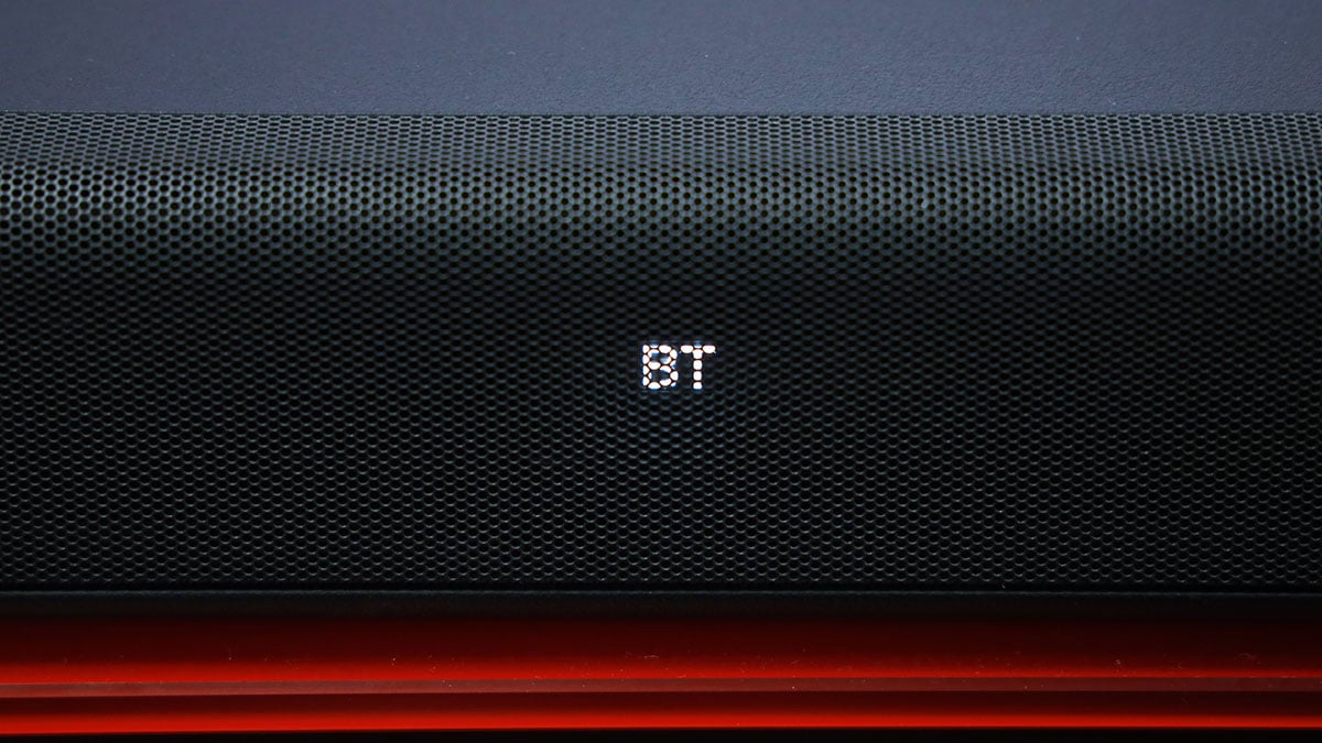 想為家居睇戲、煲劇、聽歌或者打機升級音響效果，Soundbar 是最方便容易又提供到出色音效的方案。今次就同大家分享一下點樣應用 Sony HT-G700 這款入門 Soundbar，通過簡單接駁和設定，就可以在睇戲、打機等不同使用場景獲得理想的音效，將影音體驗大提升。