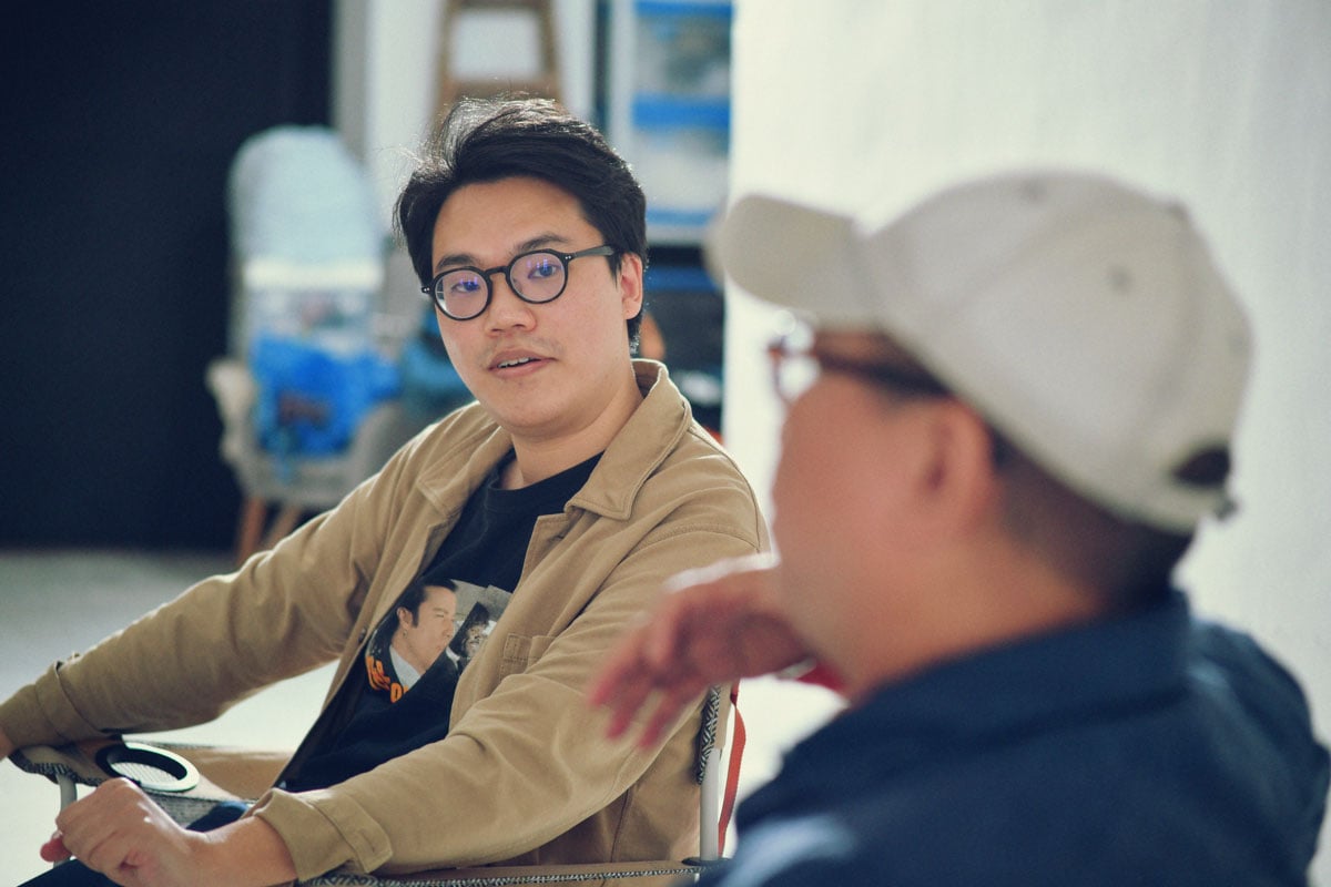現在「拍片」容易了，人人都可以成為 YouTuber，過往你可能覺得他們都是「玩玩吓」，但你看現在，認真地開設一個 YouTube channel，持續發佈具一定創作、製作水平的短片的人愈來愈多，已是可全身（職）投入的一個「工作」了。去年「4 大 YouTube channel」聯播的 4 條影片，更曾掀起了熱話。
但本地的 YouTube channel 當然不只 4 個，譬如「拾陸比玖 16:9」，就製作了不少出色的劇情短片，去年 10 月，他們甚至把其中一些自家創作——《演員的自我修養》、《夜行》，搬到大銀幕放映，彷彿告訴大家，他們的作品不只是在手機、電腦屏幕上看的，在戲院內放映，同樣能發揮其影像魅力。
「拾陸比玖」開台一年了，團隊有更遠大的目標——拍攝一部電影。然而，電影成本高，香港地又「出名」市場細，找資金不易，於是他們打算以眾籌形式集資，期望大家能支持他們這個已有劇本、只欠行動（燃料要錢）的計劃。電影的名字叫《搗破法蘭克》。