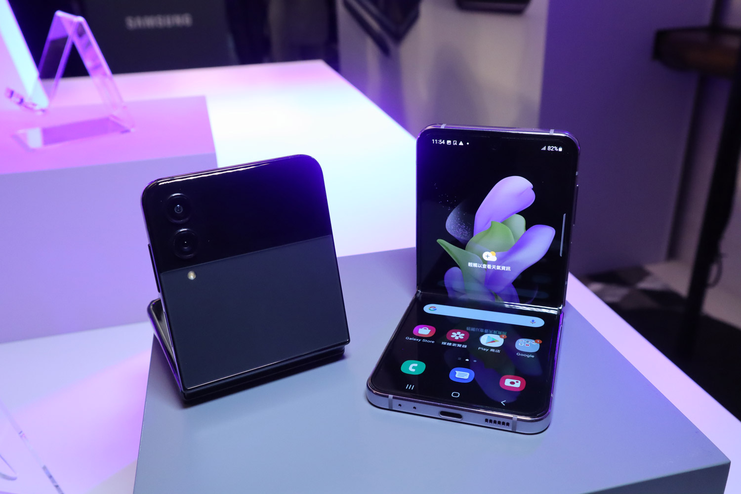 Samsung 剛舉行的 Unpacked 發佈會，主角就是 Galaxy Z Fold 4 摺屏手機。今日（18/8）在港舉行發佈會，並正式公佈了香港的售價，幾乎都維持和去年推出上代的相若價格，但新增了 1TB 儲存容量。