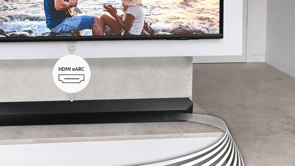 近年 Samsung 可算是其中一個最大力拓展 Soundbar 市場的品牌，之前同大家測試過的 11.1.4 聲道、支援無線 Dolby Atmos 傳輸的旗艦 HW-Q990B 固然強勁，其實 Samsung 今年的 Soundbar 系列相當多元化，由高階到入門型號、由配備無線後置到一體式設計等都有齊，對於本身就用緊 Samsung 電視、可以配合使用 Q-Symphony 功能的用家就更吸引。