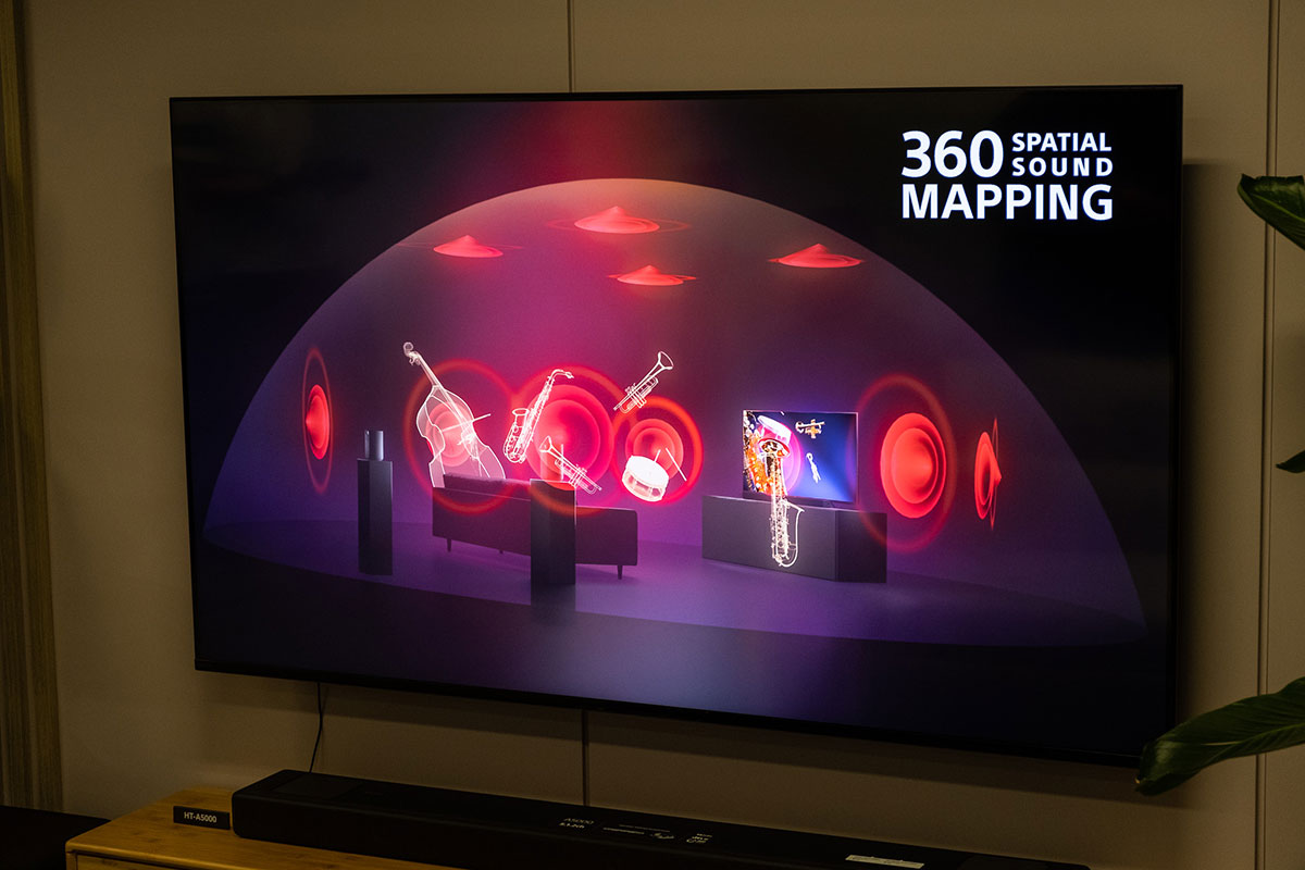 Sony 早前推出了支援 360 Spatial Sound Mapping 技術的 HT-A9 以及為 HT-A7000 高階 Soundbar 提供了升級。而剛剛最新抵港的兩款 Soundbar，包括中階型號 HT-A5000 以及入門型號 HT-A3000 也配備了這項 360 度空間音效技術，更可與另購的 SA-RS5、SA-RS3S 無線後置，SA-SW5、SA-SW3 無線超低音自由配搭，進一步提升 3D 環繞聲效果。