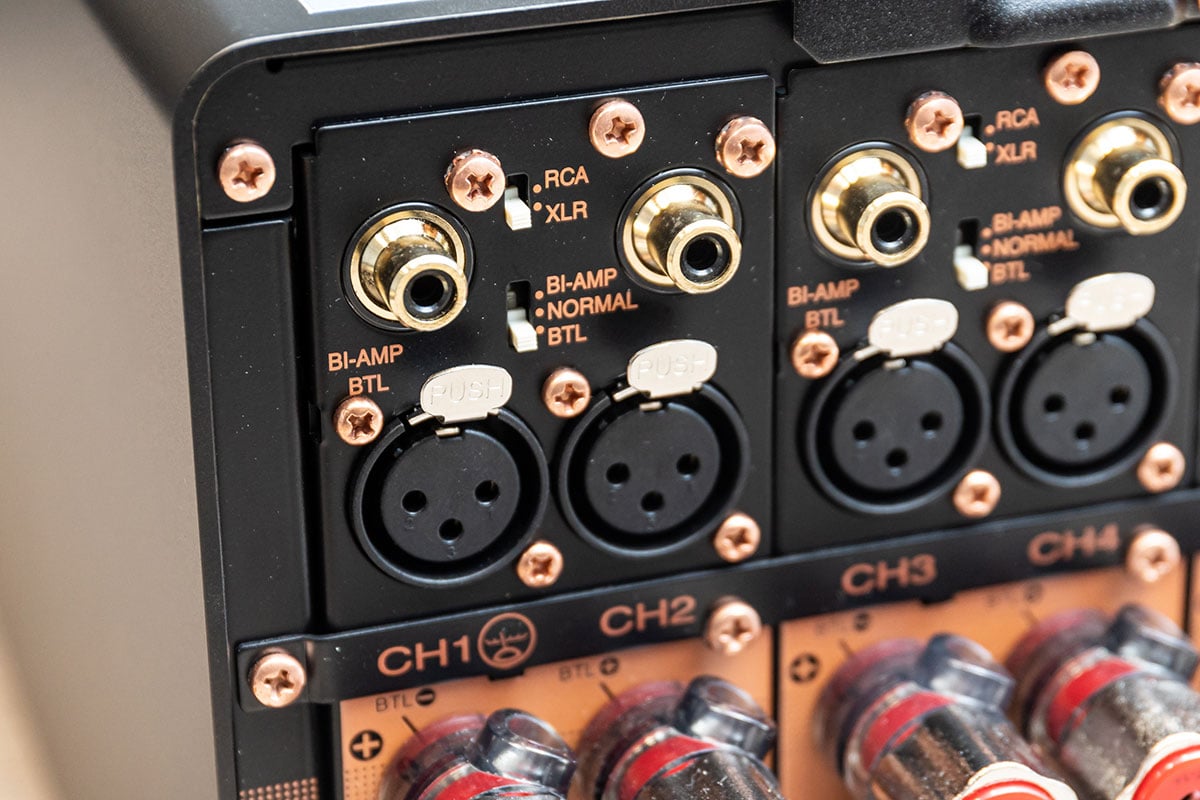 Marantz 今年的全新 AV 擴音機除了外形和型號大改之外，也帶來了不少升級。旗艦型號 AV 10 前級和 AMP 10 後級更加相當有驚喜，後者首次引入了多達 16 聲道放大，配搭前級的 15.4 聲道處理，直接就可以享受到家用最終極的 15.4 聲道輸出。新機更支援了付費的 Dirac Live 自動音場校正，今次都會實試一下表現；預告一下，效果十分突出。