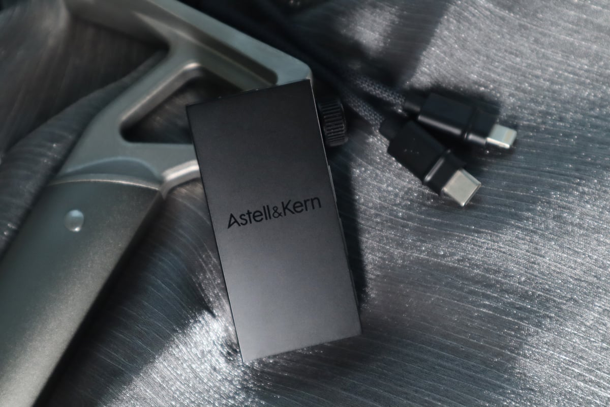 Astell&Kern 最新推出的「力王」KANN Ultra，是該系列的第 5 款產品，亦是品牌播放器中擁有最高的輸出功率。KANN Ultra 擁有 4 種增益模式，可提供⾼達 16Vrms 的桌⾯級 Hi-Fi 輸出和⾳效。