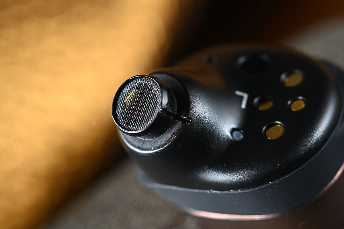 Sennheiser 推出的 MOMENTUM 系列真無線耳機可算是其中一個最受歡迎的真無線耳機系列之一，今次推出的最新一代 MOMENTUM True Wireless 4 則更進一步，由規格到音色、調音都全面升級，加上豐富的功能，吸引力更高。