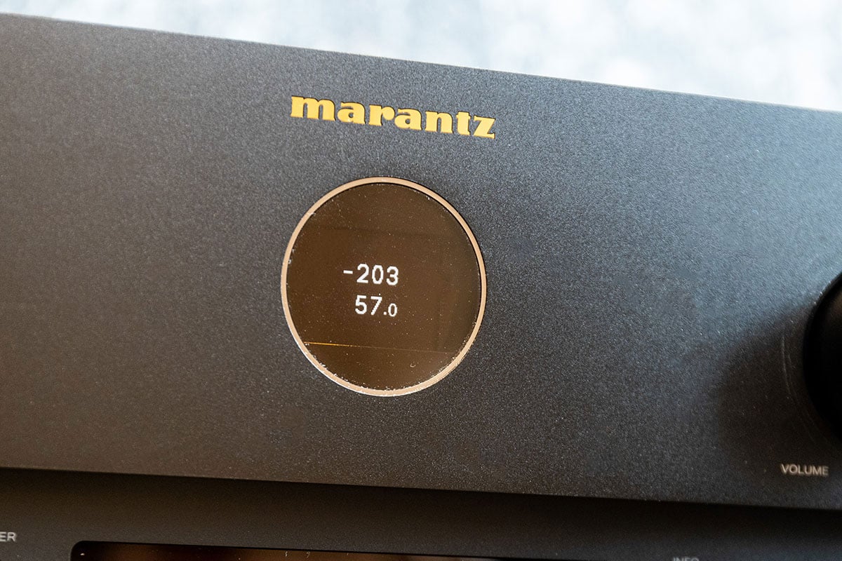 Marantz 繼中高階型號 CINEMA 40 以及旗艦前後級 AV 10、AMP 10 之後，等待已久的旗艦合併機 CINEMA 30 也終於正式登場。11.4 聲道輸出、支援 Dolby Atmos 以至 DTS:X Pro 等 3D 音效及 Dirac Live 調聲。作為自家頂級 AV 合併機旗艦，CINEMA 30 不止是簡單的聲道、功能增加，用料、設計上也有不少提升，而且聲效更相當有「電影感」！