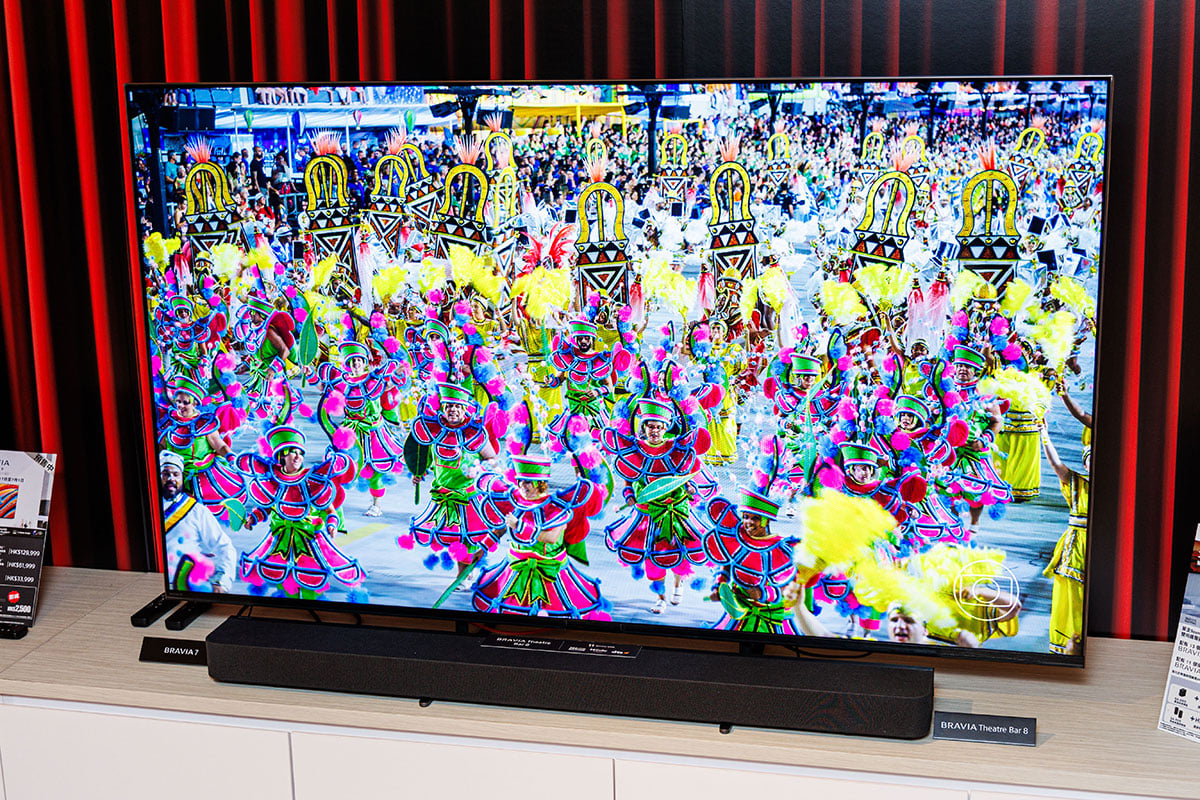 Sony 今年新系列的 BRAVIA 電視以及 Soundbar 剛剛在香港正式推出，部分售價也正式公佈。以「Cinema is Coming Home」作為主題，透過各種增強視覺、聽覺體驗的技術，為用戶帶來更強的影院級觀賞體驗。今次新機採用了全新的命名方式，包括旗艦 Mini LED 電視 BRAVIA 9 系列、OLED 電視 BRAVIA 8 系列、中階 Mini LED 電視 BRAVIA 7 系列以及入門 LED 電視 BRAVIA 3 系列，由當中 BRAVIA 9 由即日起至 7 月 1 日接受預訂，Soundbar 系列也陸續開始發售。