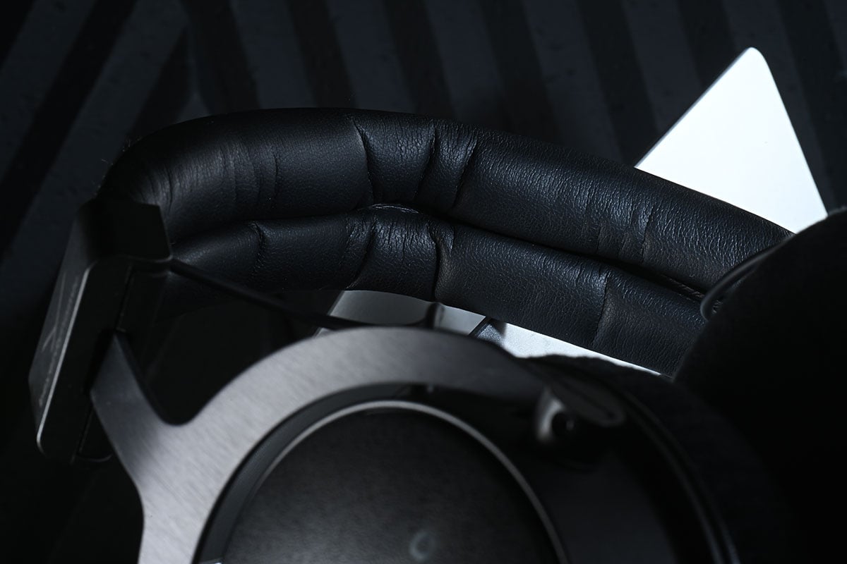 Beyerdynamic 的 DT 系列監聽耳機一向都極受專業錄音室和音樂製作人喜愛，1770 PRO、DT 1990 PRO 更可算是最經典的兩款型號。而最近隨著自家 Stellar.45 新一代動圈單元的推出，今次兩款經典型號都獲得升級，推出第二代的 DT 1770 PRO MKII 和 DT 1990 PRO MKII，究竟表現如何，和前作比較又有哪些提升？