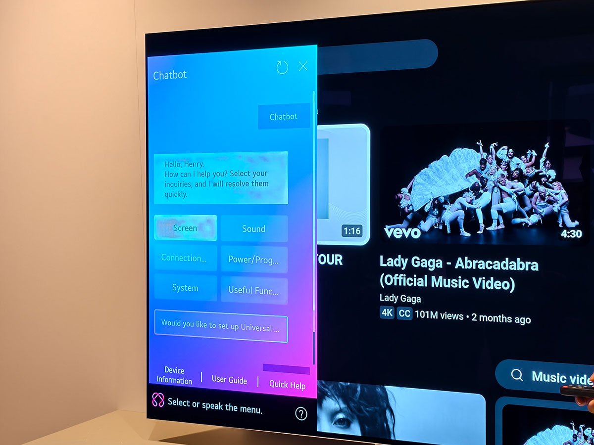 LG 最新在香港公佈了 2025 新一代 OLED evo AI TV G5、M5 系列，採用了第四代 OLED 面板，帶來更高亮度和更佳畫質，同時引入更豐富的 AI 功能和全新 AI Magic Remote，無論搜尋影片內容抑或設定電視都更方便。同時推出的還有同樣畫質和 AI 功能升級的 QNED evo AI 電視系列，以及小巧型格的 4K 投影機 CineBeam Q。