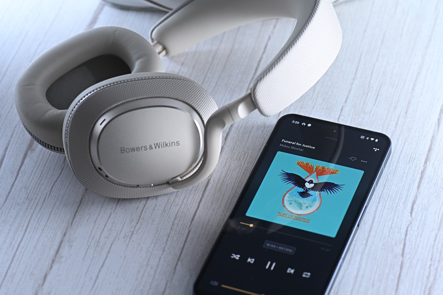 Bowers & Wilkins（B&W）一直以來都以其精緻的設計和卓越的音質而聞名，其最新推出的 Px7 S3 頭戴式無線降噪耳機繼續精益求精，在音質、設計和功能上都比前代產品有了顯著的提升，然而現時市場上同類型的競爭對手眾多，究竟它是否仍屬市場上最佳的選擇？這次我們就來驗證一下！